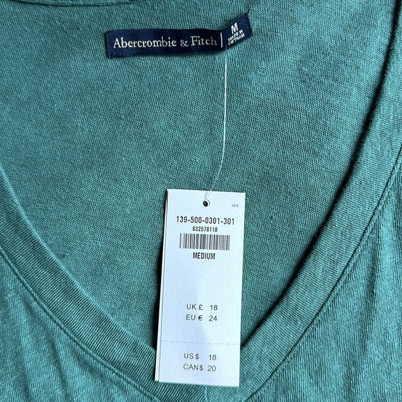 ABERCROMBIE V NECK T (SET OF 2) - M - Picture 3 of 7